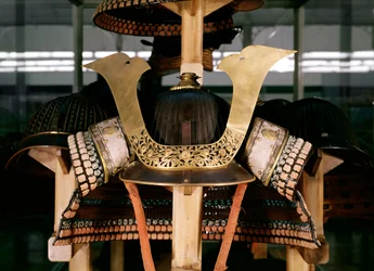 Samurai-Helm, Mitte des 14. Jahrhunderts